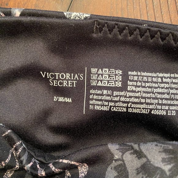 Victoria's Secret floral pattern athletic leggings with pockets - Picture 2 of 6